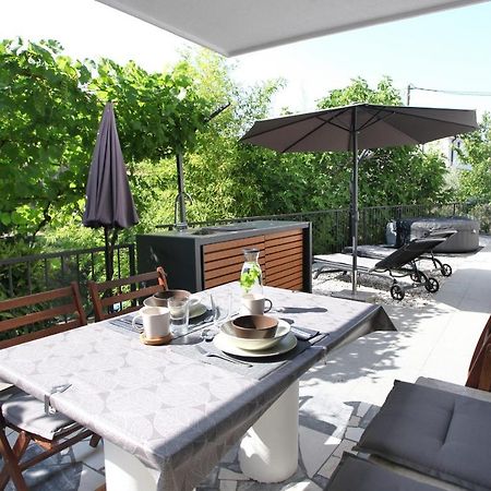 Modern Apartment Parenzana Izma ปอร์โตรอซ ภายนอก รูปภาพ