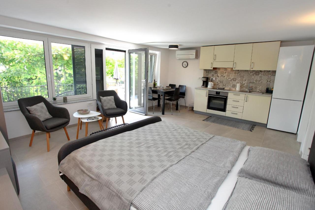 Modern Apartment Parenzana Izma ปอร์โตรอซ ภายนอก รูปภาพ